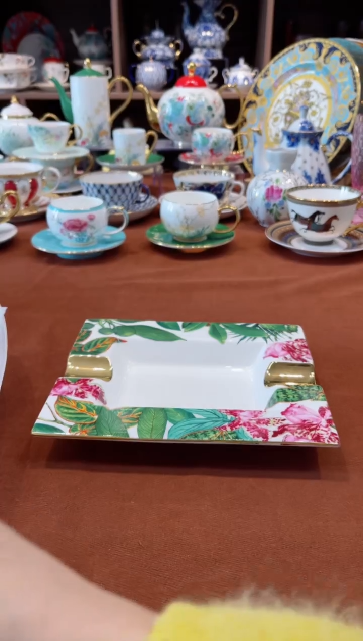 【闪购商品】瓷片雨林烟缸······