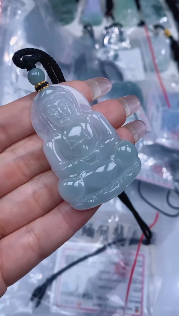 颈饰未镶嵌翡翠吊坠