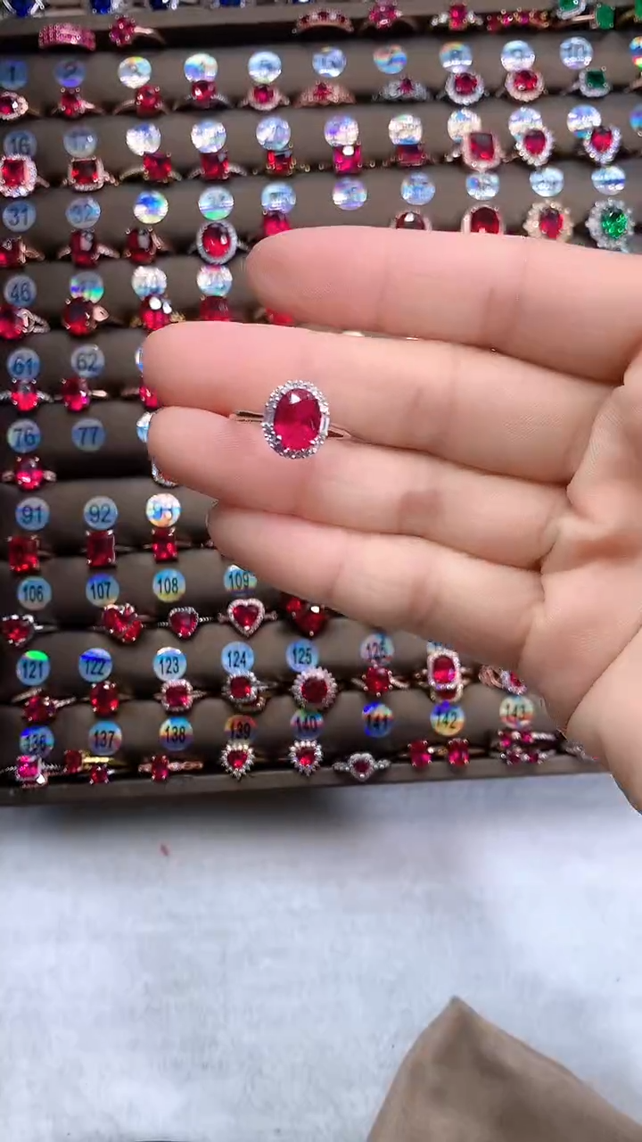 【闪购商品】红宝石戒指银S925镶嵌银色7.9