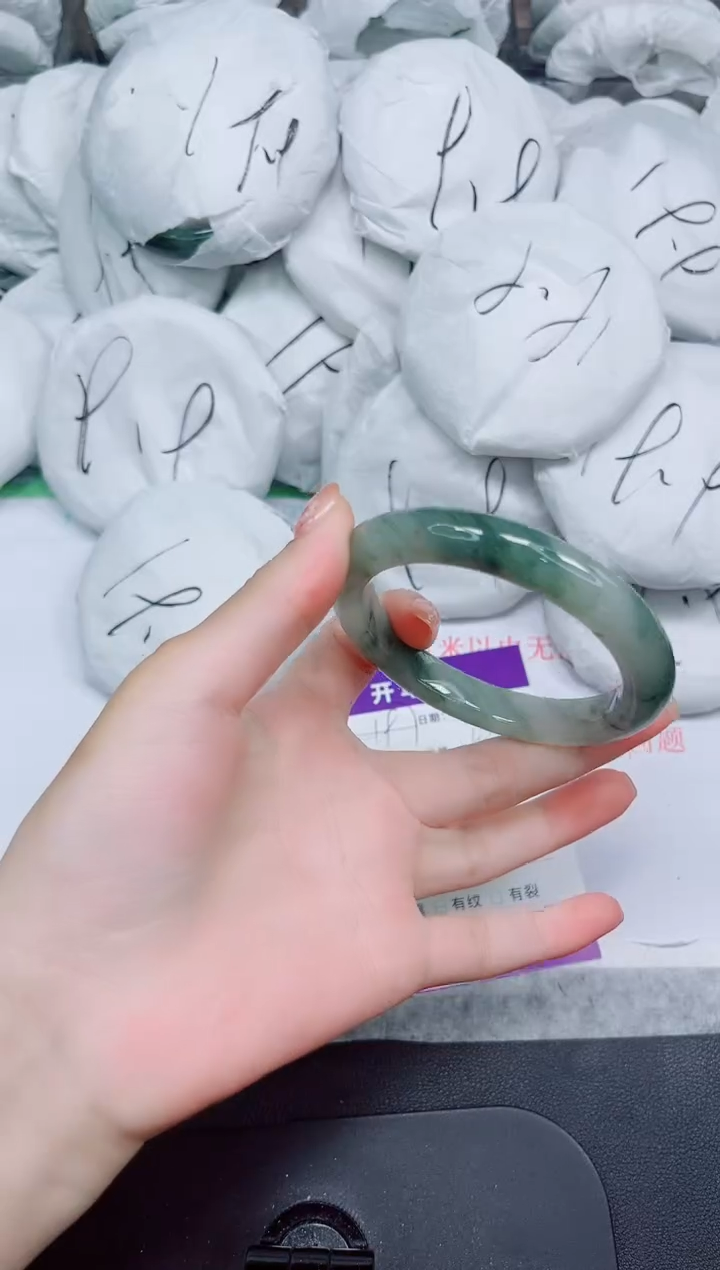 石英质玉手镯未镶嵌197-56