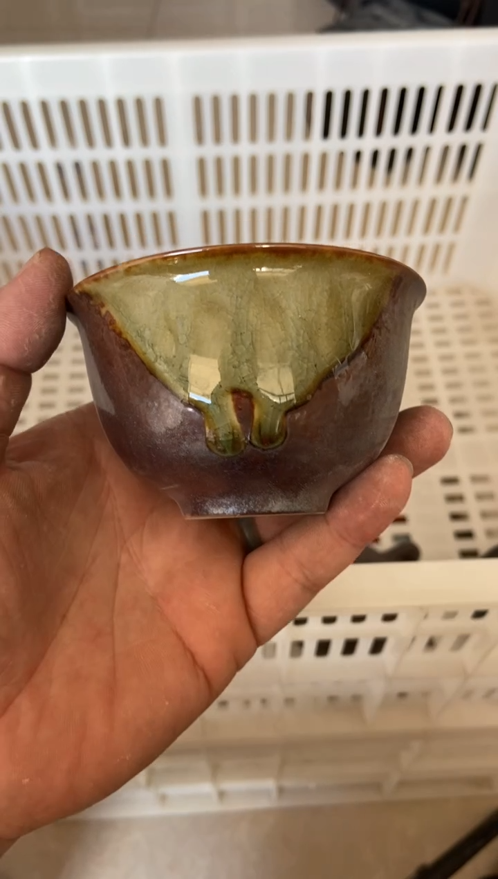 杯无运费险有瑕疵的摄影的产品有使用过的痕迹有点脏介意勿拍