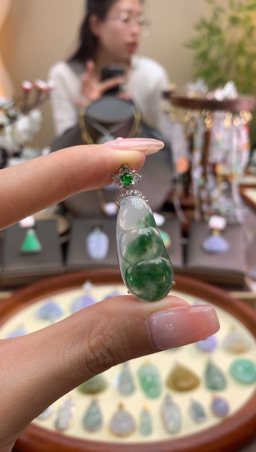 【闪购商品】翡翠颈饰18K金镶嵌豆子