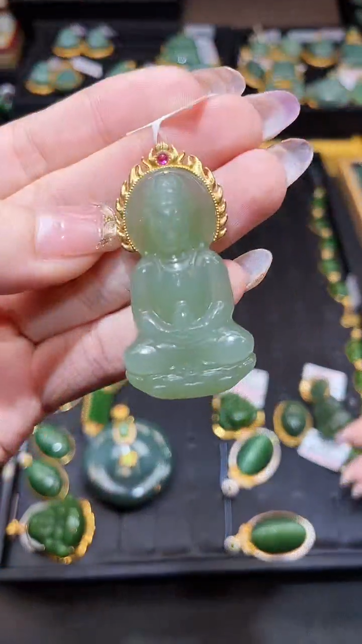 和田玉18K金镶嵌吊坠(赠链)多样性发一