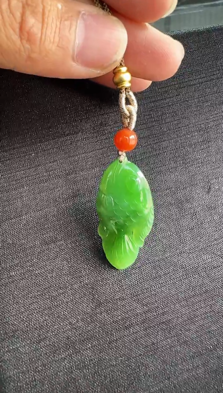 【闪购商品】和田玉吊坠未镶嵌俄七冰底鱼