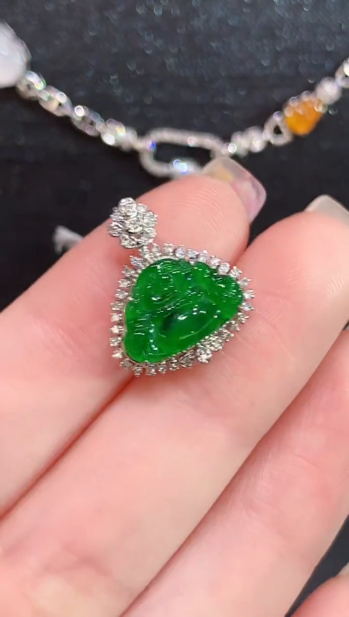 吊坠(不含链)18K金镶嵌翡翠L1405多样性发其一