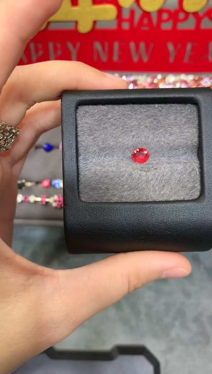 【闪购商品】定制尖晶石裸石未镶嵌椭圆 钒尖晶 0.95ct