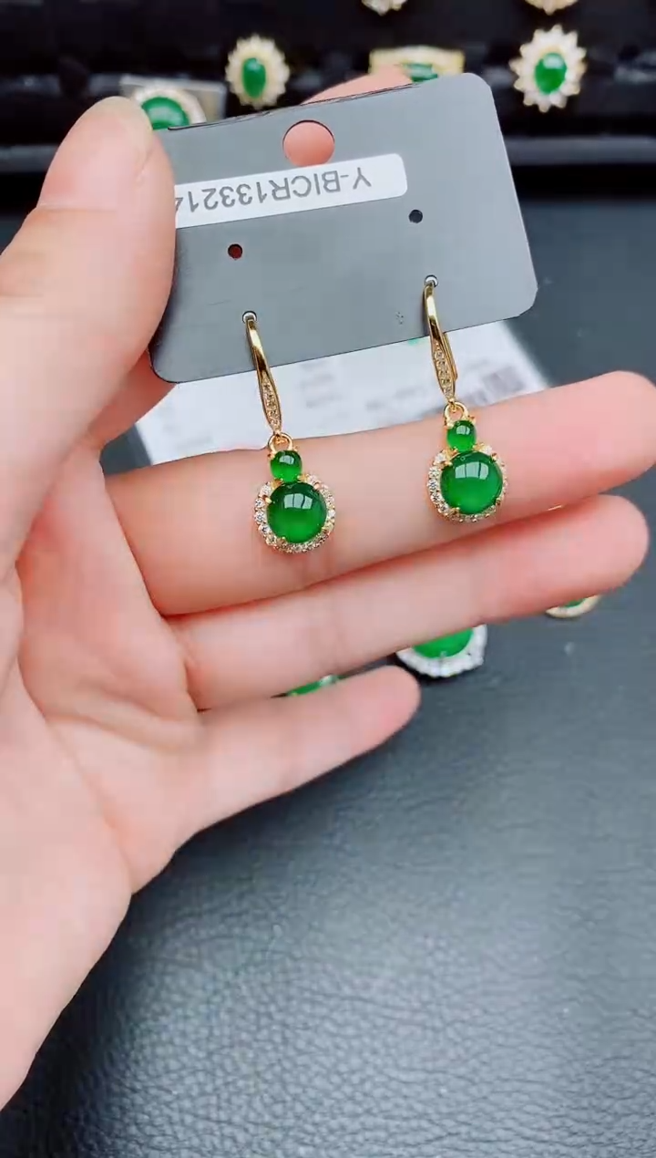 【闪购商品】翡翠耳饰银S925镶嵌天然a货翡翠350