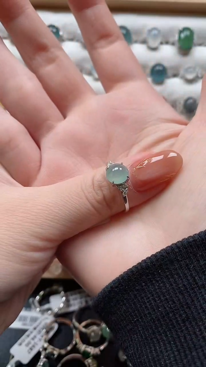 【闪购商品】翡翠戒指银S925镶嵌一物一证一礼盒