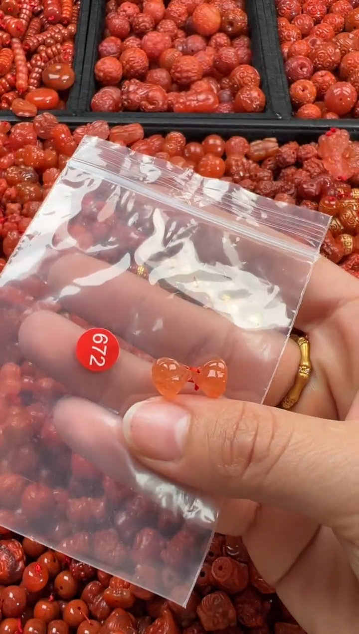 【闪购商品】南红玛瑙颈饰未镶嵌1