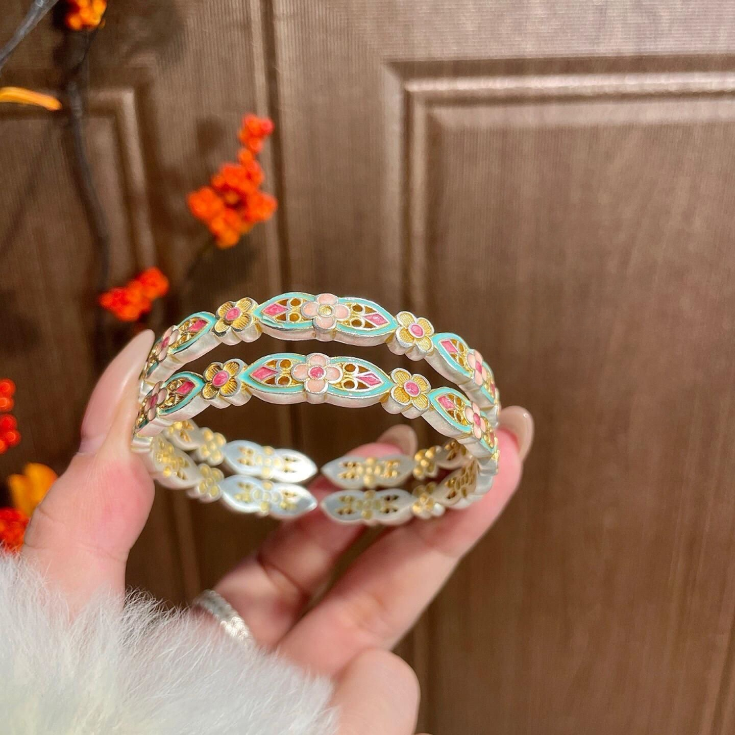 999.9银珐琅彩花满筑镂空开口镯