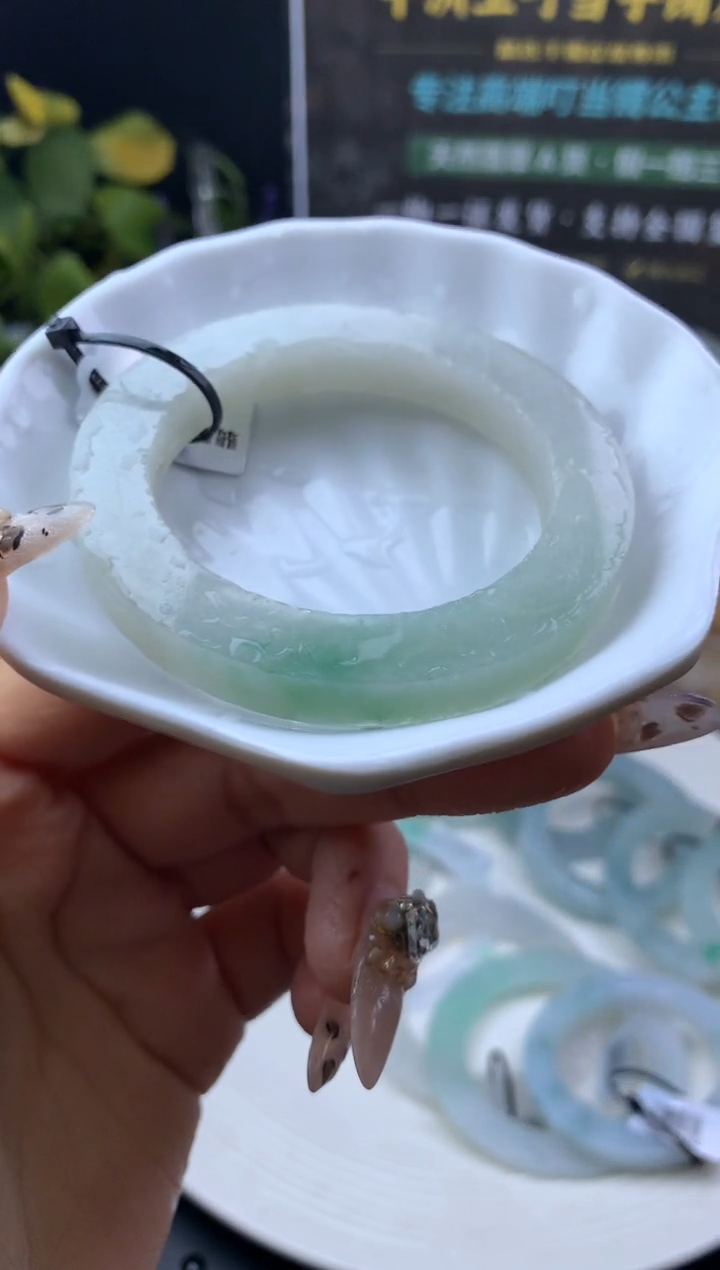 【闪购商品】定制翡翠翡翠手镯定制未镶嵌翡翠手镯定制(50-60)