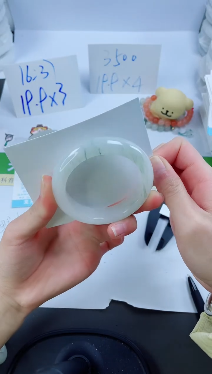 【闪购商品】石英质玉手镯未镶嵌9-52