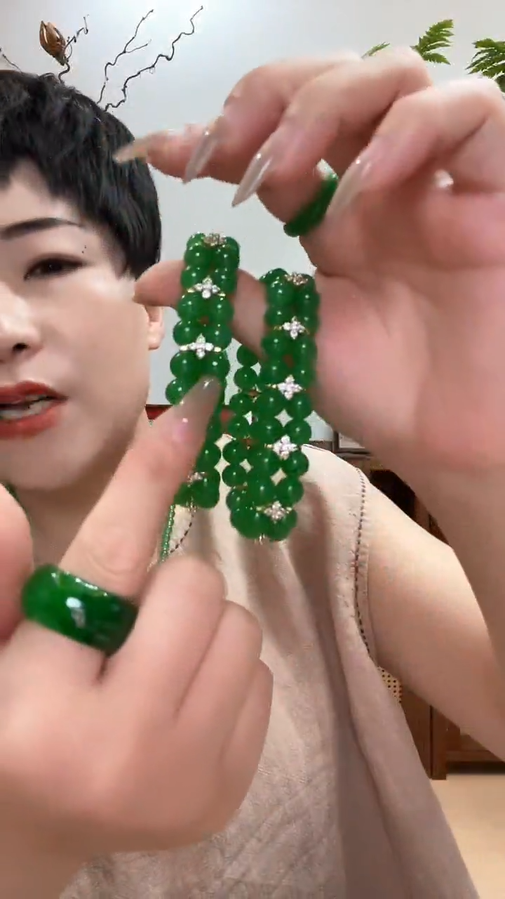 翡翠未镶嵌颈饰016