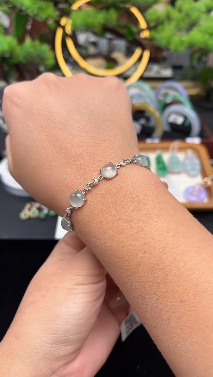 18K金镶嵌手链翡翠手链