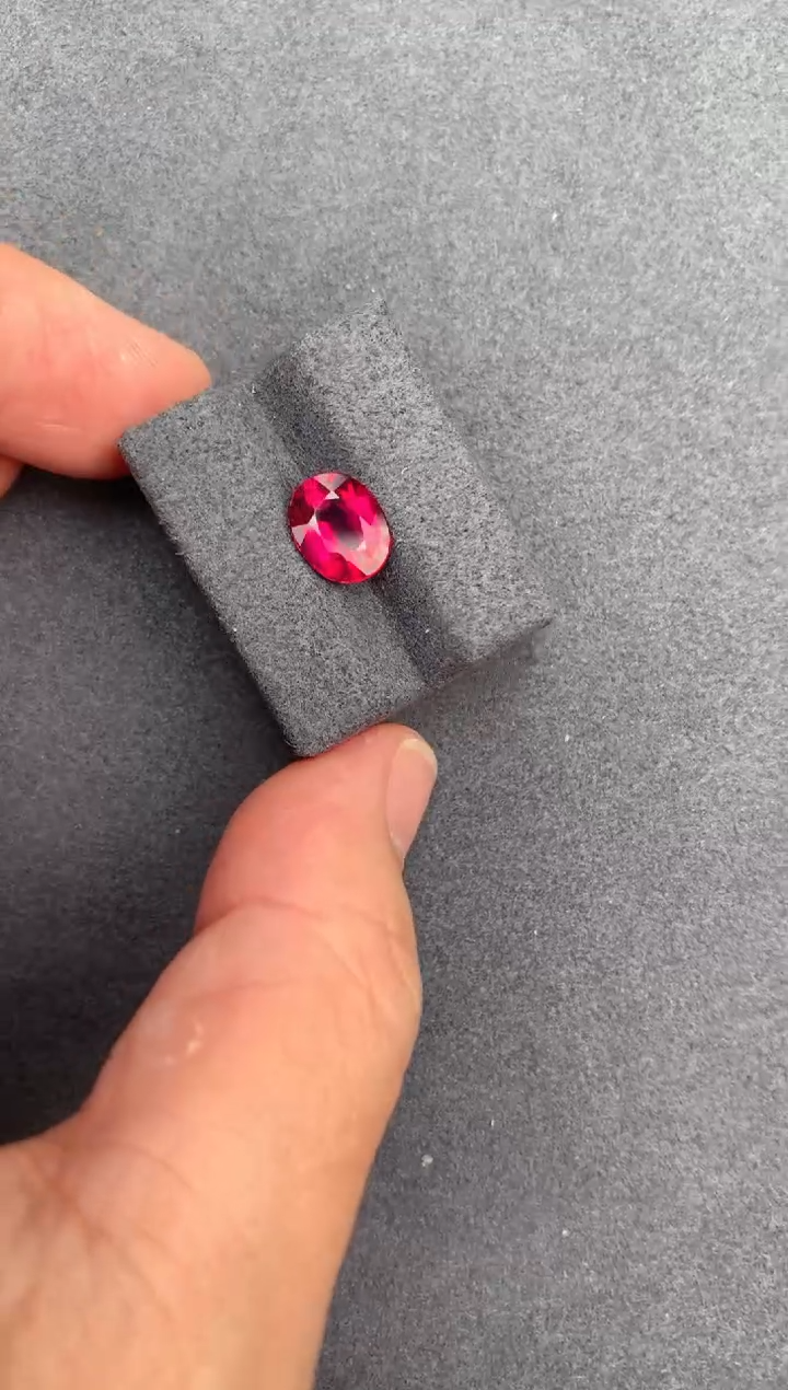 【闪购商品】碧玺裸石未镶嵌1.6ct卢比莱