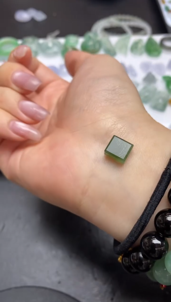 【闪购商品】定制翡翠未镶嵌翡翠毛货~