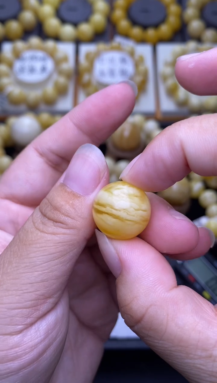 裸石琥珀未镶嵌大小姐珠宝严选70