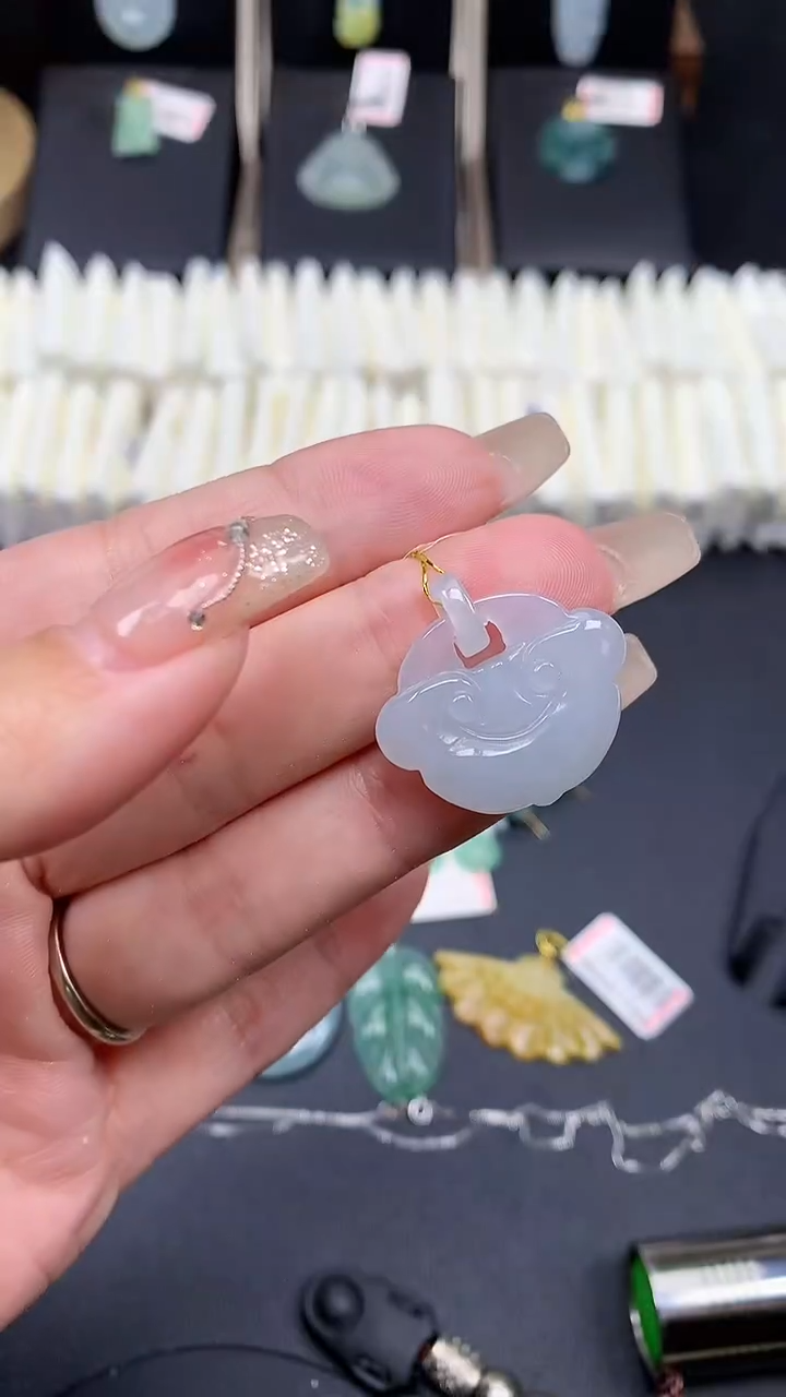 【闪购商品】翡翠吊坠(不含链)未镶嵌MS141984