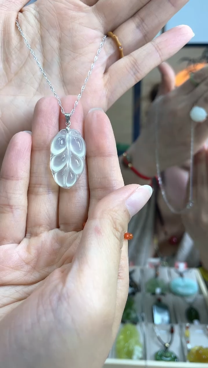 【闪购商品】岫玉吊坠银S925镶嵌多样性发货其中发一