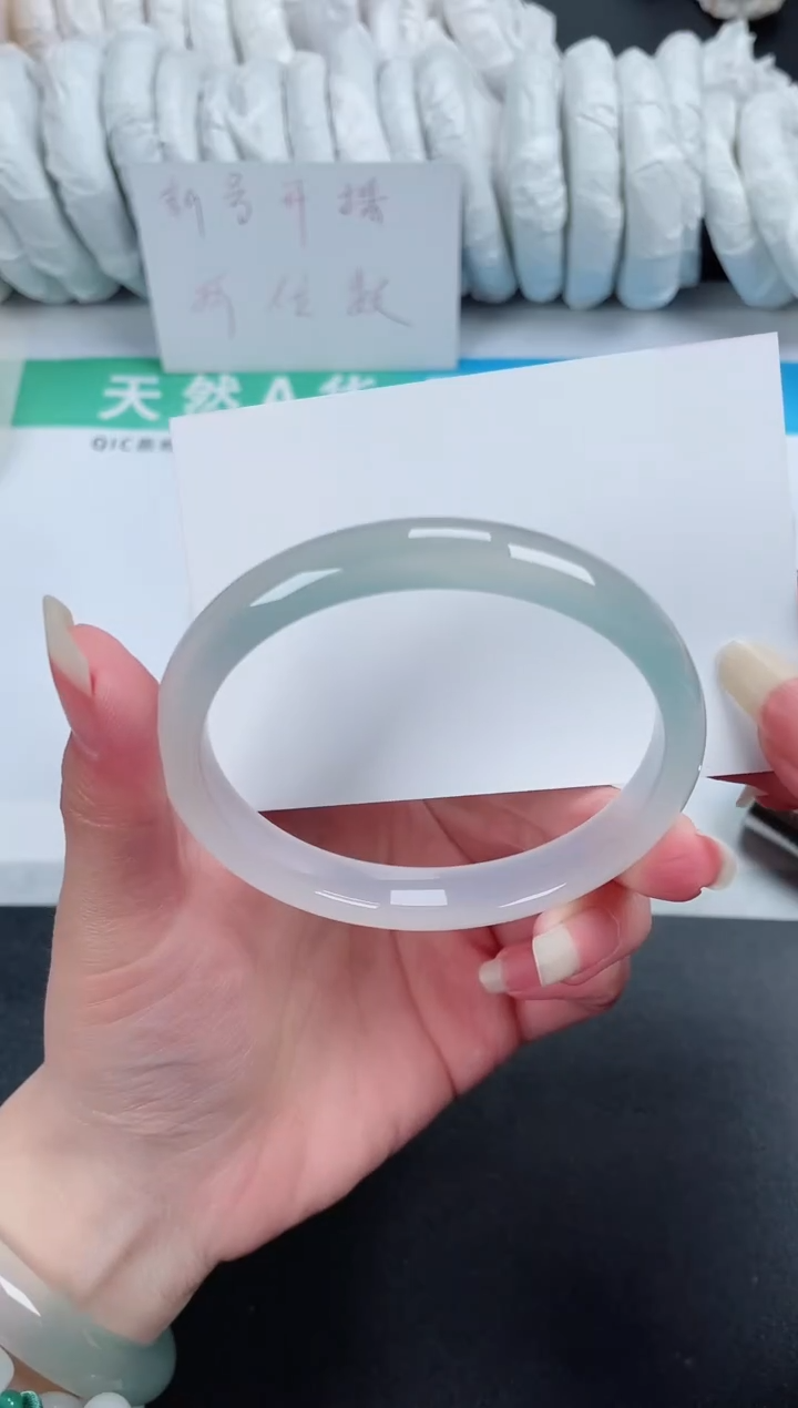 【闪购商品】石英质玉手镯未镶嵌415-62