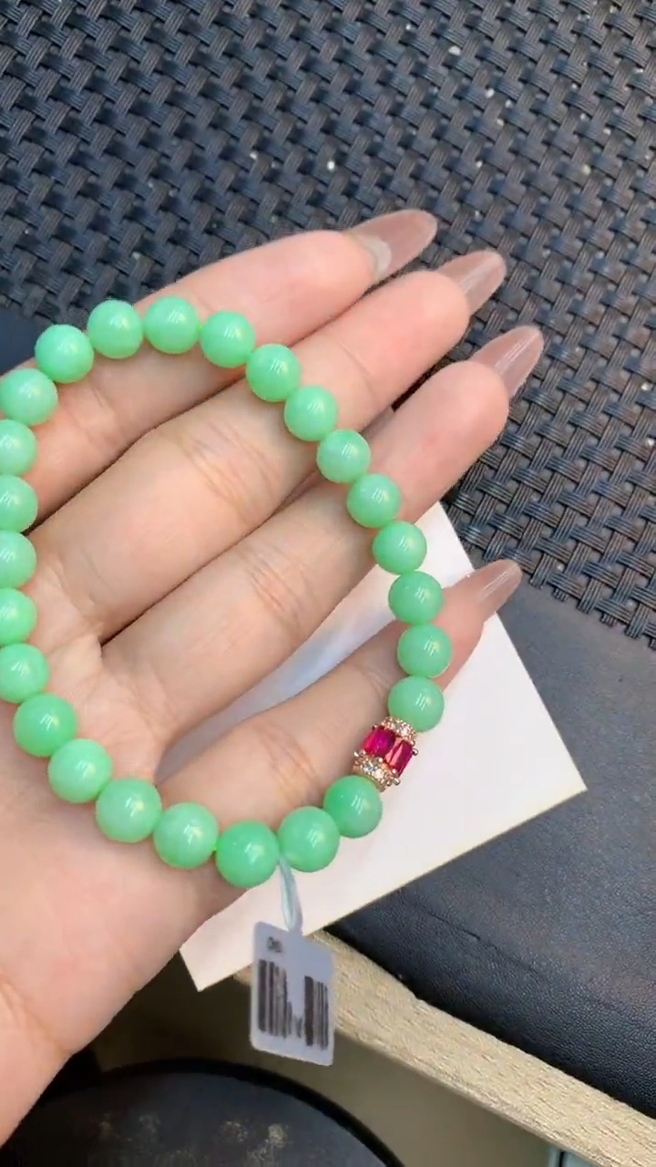 颈饰未镶嵌翡翠1