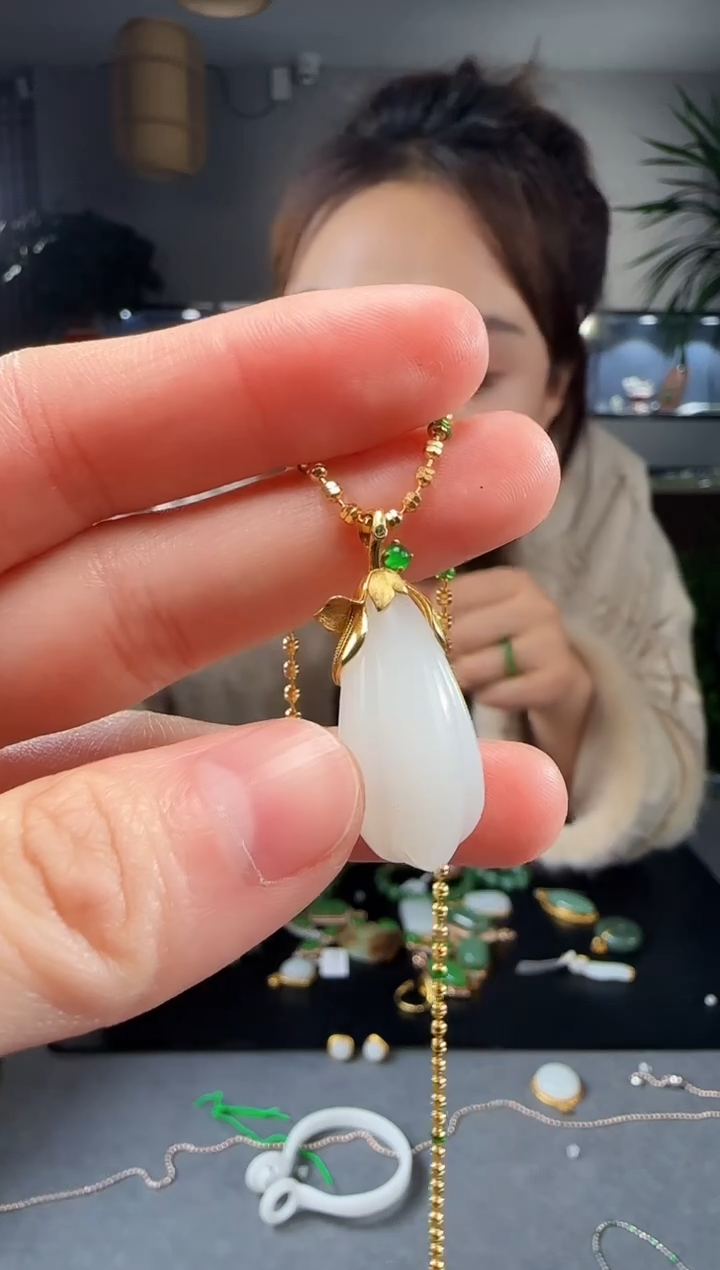 【闪购商品】和田玉吊坠(不含链)18K金镶嵌1