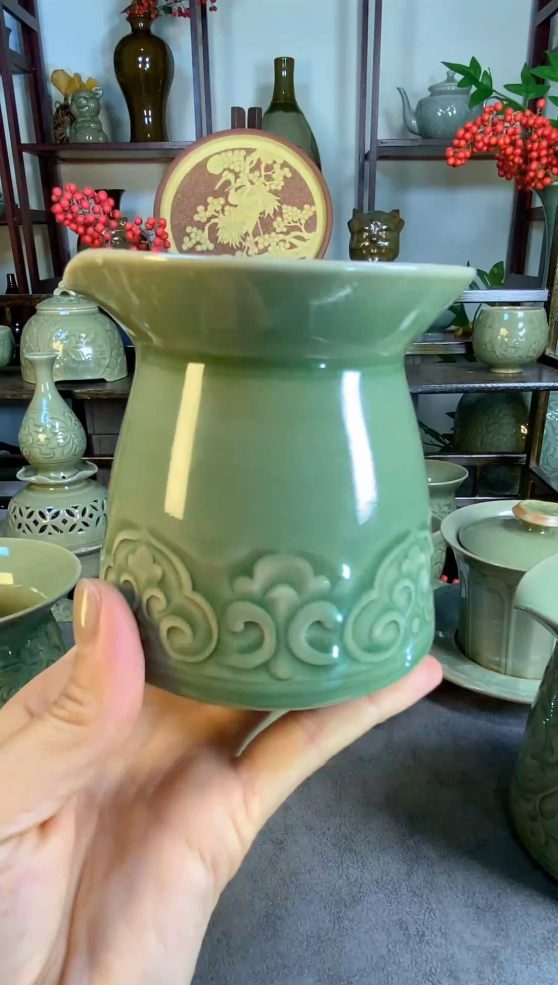 手工刻花如意云头公道杯1只孟老师