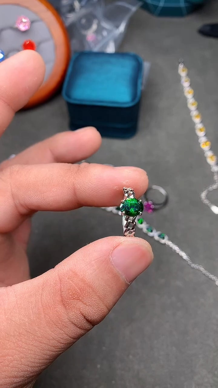 【闪购商品】透辉石戒指银S925镶嵌······