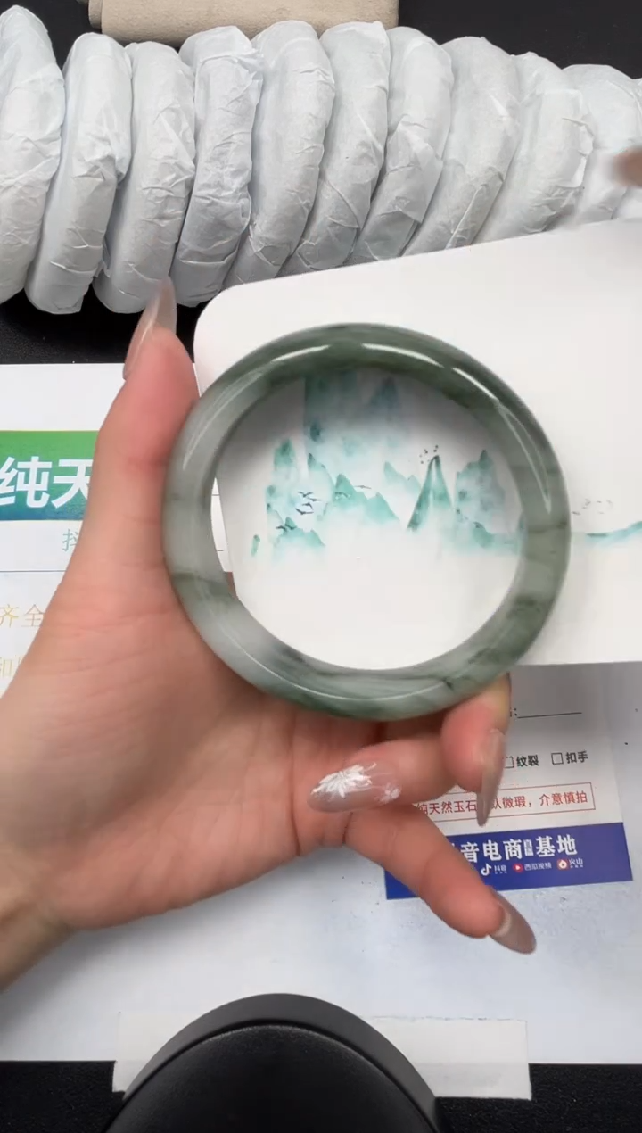 【闪购商品】石英质玉手镯未镶嵌302-64.5