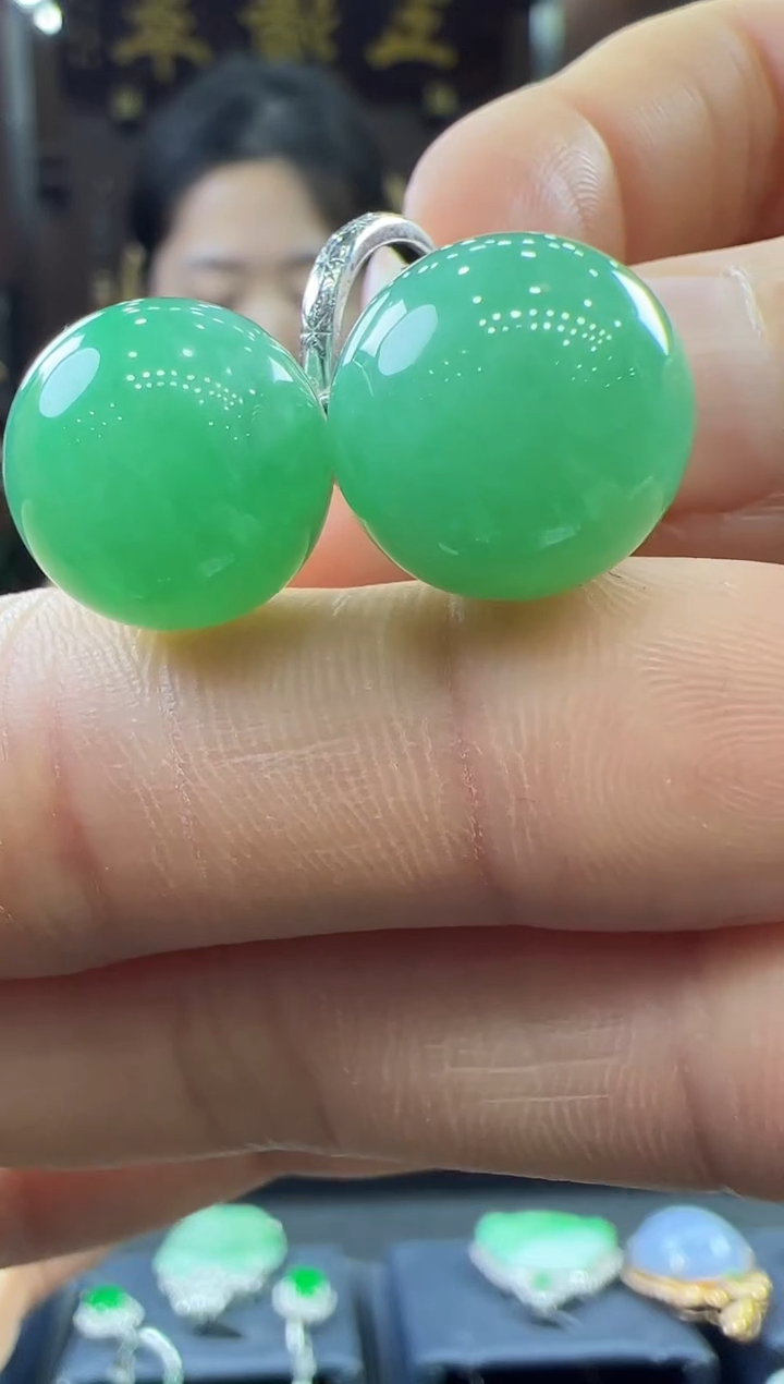 【闪购商品】翡翠耳饰18K金镶嵌耳扣