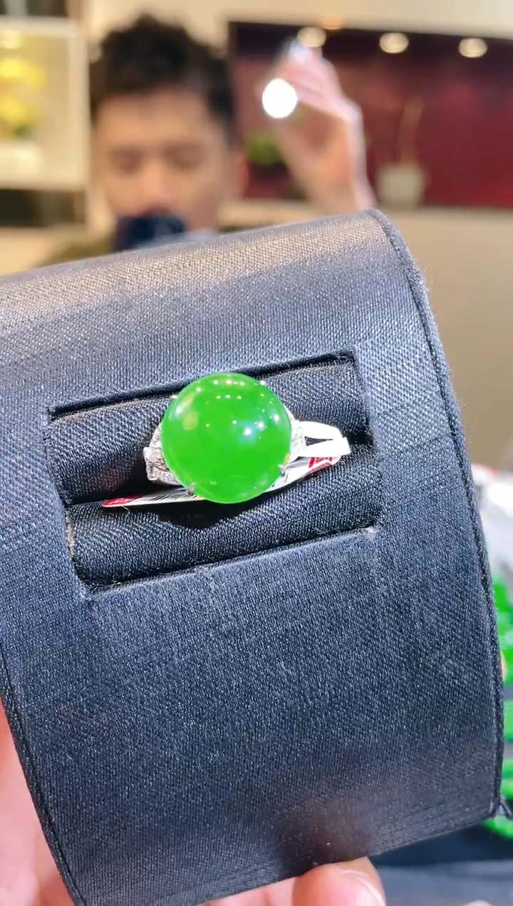 翡翠18K金镶嵌颈饰A41天然A货翡翠戒指