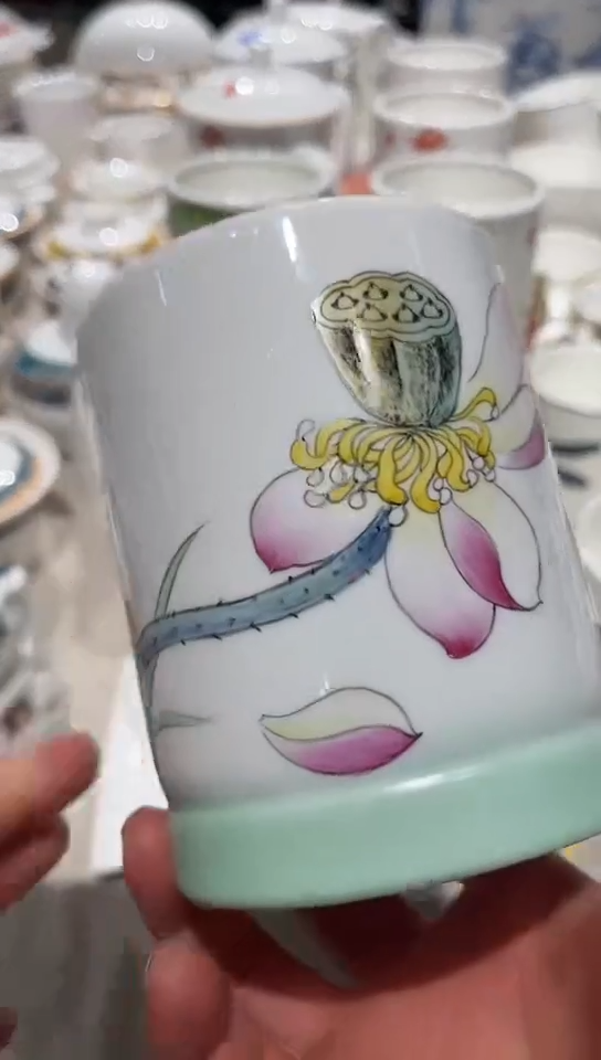 瓷手绘笔筒1个隆达骨瓷