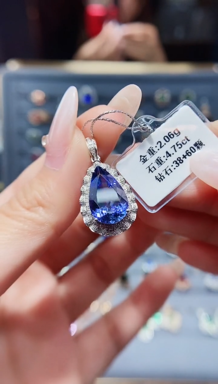 【闪购商品】坦桑石颈饰18K金镶嵌4.75.