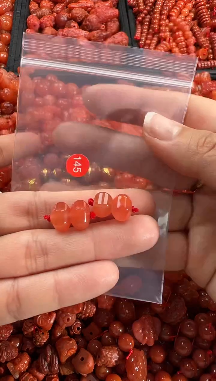 【闪购商品】南红玛瑙颈饰未镶嵌1