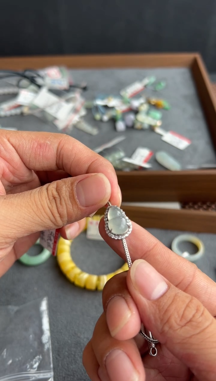 【闪购商品】未镶嵌翡翠手链434号