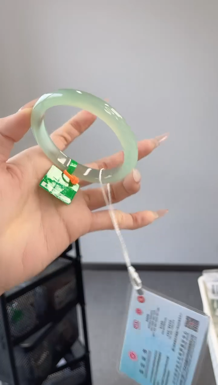 【闪购商品】玛瑙/玉髓手镯未镶嵌59-60圈