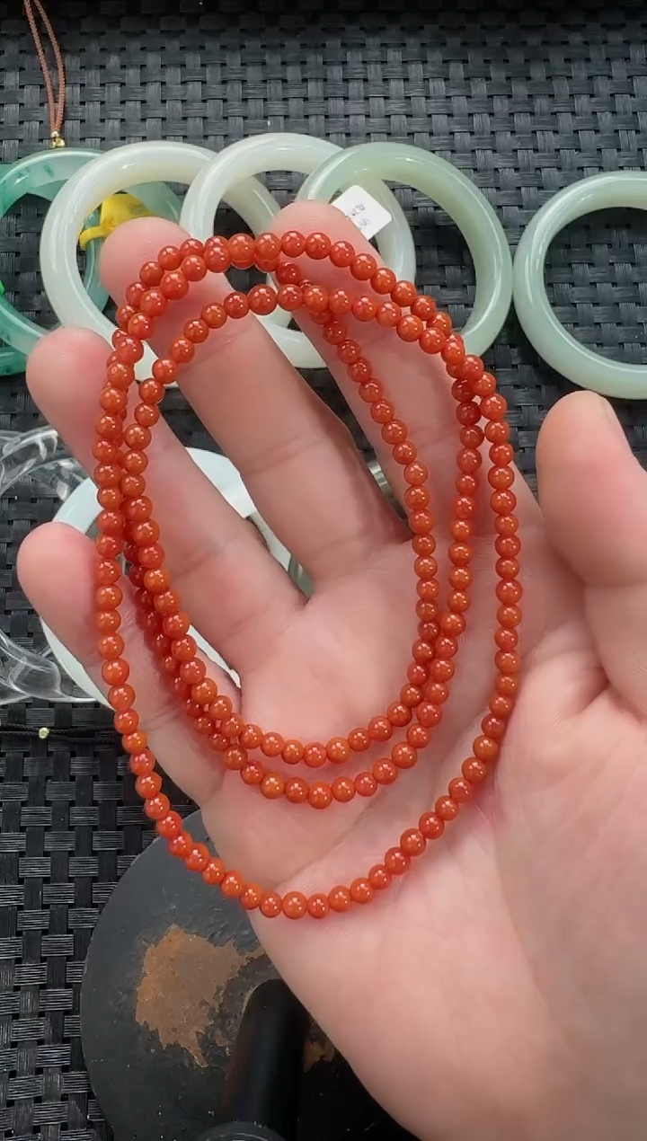 颈饰未镶嵌南红玛瑙多圈