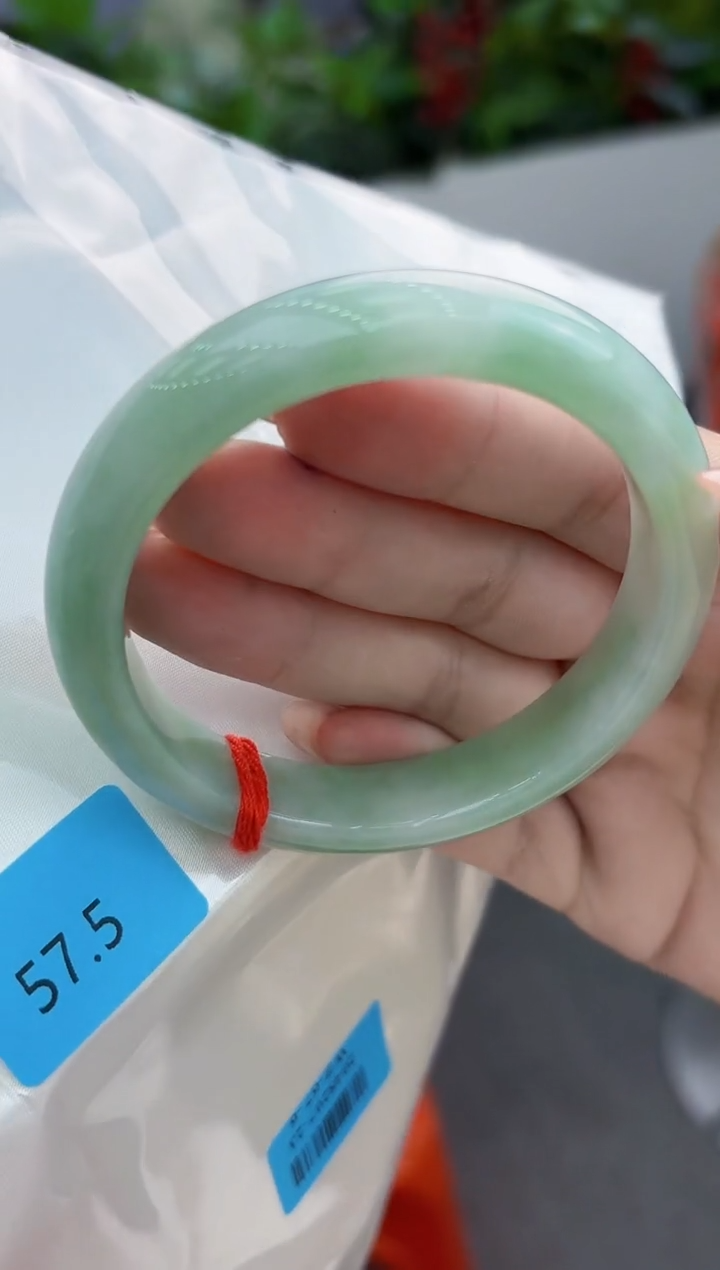 【闪购商品】翡翠手镯未镶嵌翡翠手镯