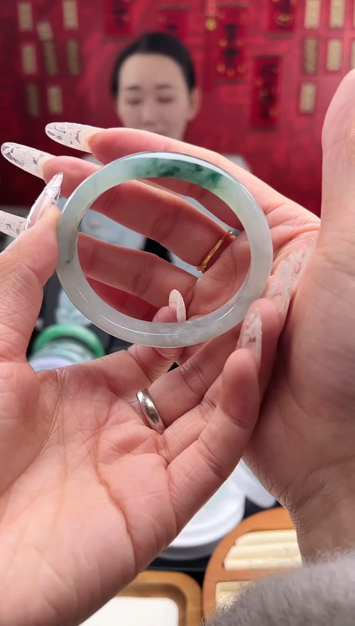 【闪购商品】翡翠手镯未镶嵌手镯