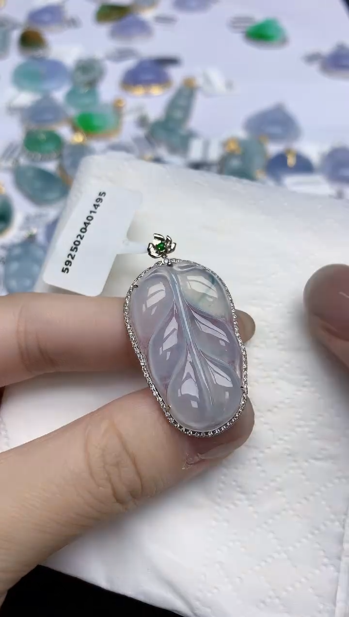 【闪购商品】翡翠颈饰18K金镶嵌天然翡翠A货