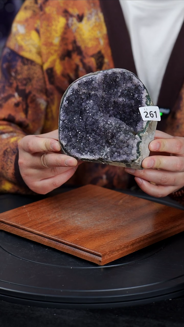 【闪购商品】紫晶大型摆件（非配饰）未镶嵌水晶