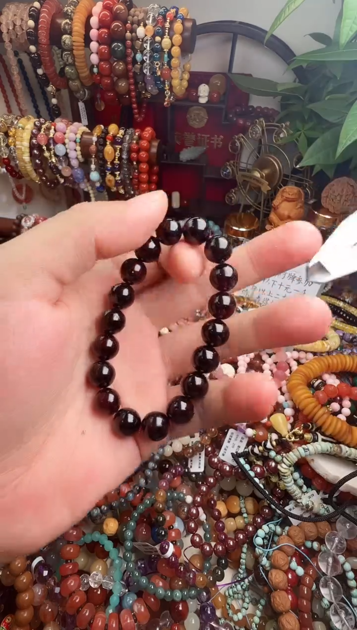 未镶嵌手链石榴石那***? 一物一件）005318