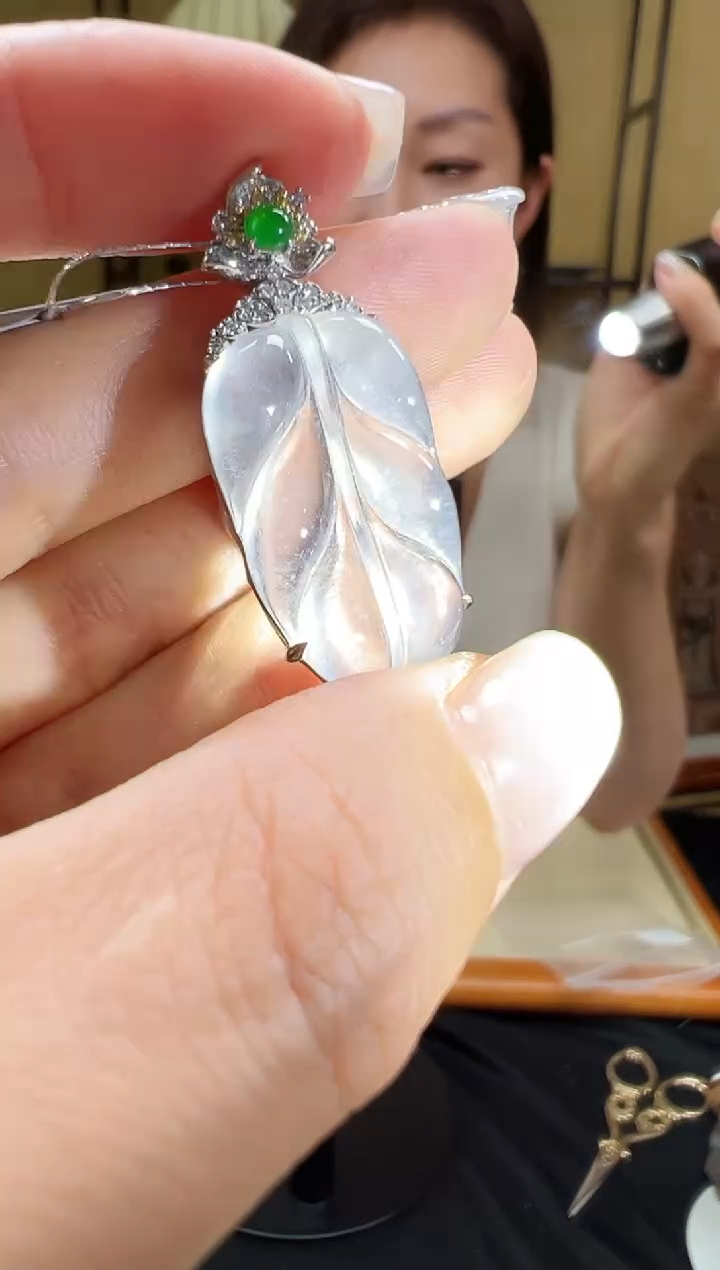 翡翠18K金镶嵌颈饰YSD0524-37