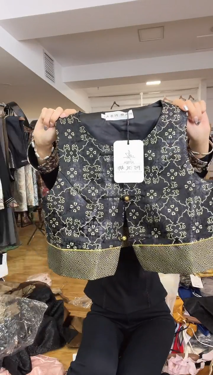 马甲  L码   115斤以里