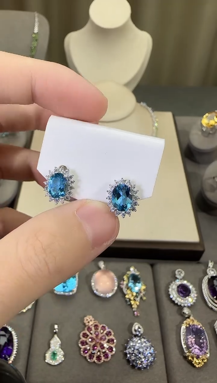 银S925镶嵌托帕石耳饰10*12mm耳钉妖姬蓝