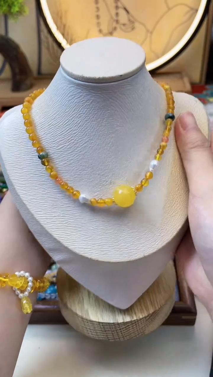 【闪购商品】蜜蜡颈饰未镶嵌370手串