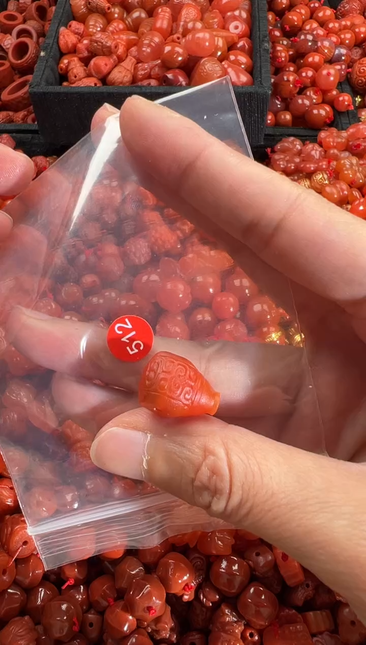 【闪购商品】南红玛瑙颈饰未镶嵌2