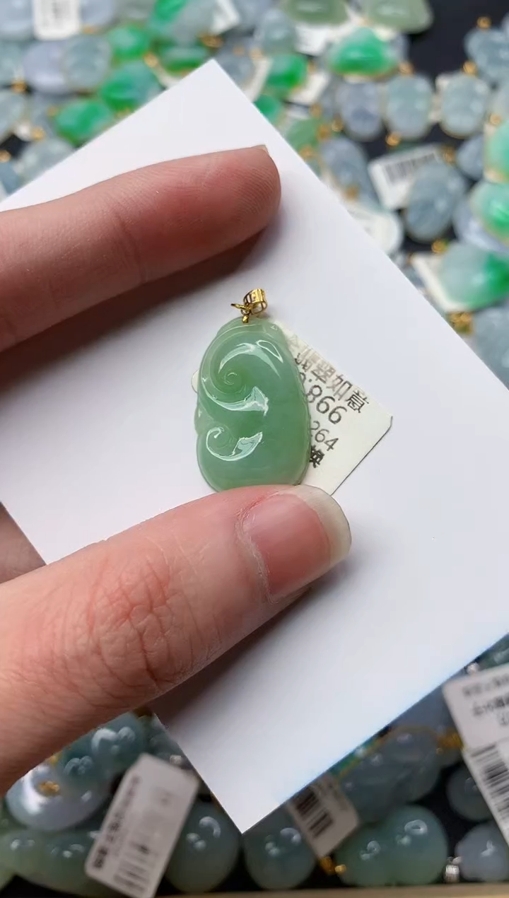 【闪购商品】翡翠颈饰18K金镶嵌17..........