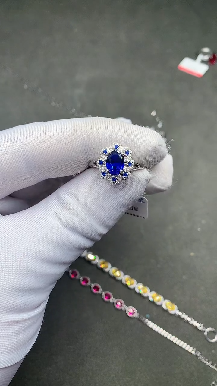 【闪购商品】蓝宝石戒指银S925镶嵌......