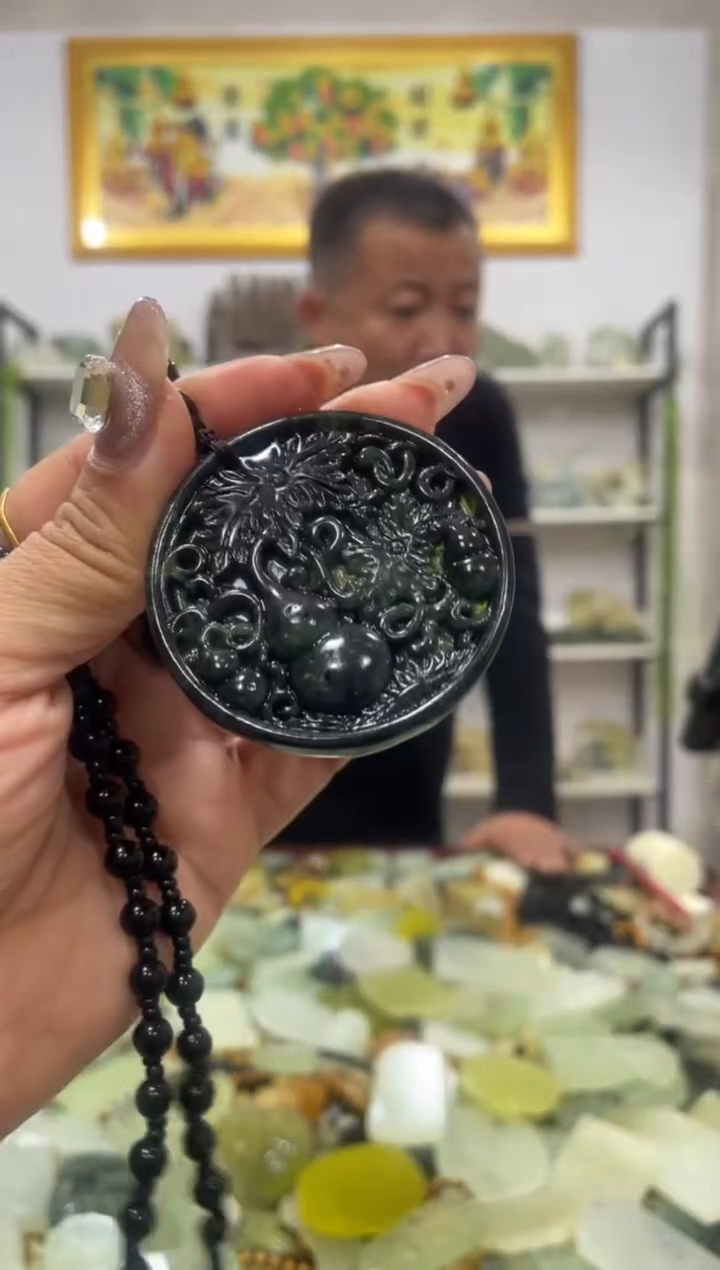 【闪购商品】岫玉吊坠未镶嵌              